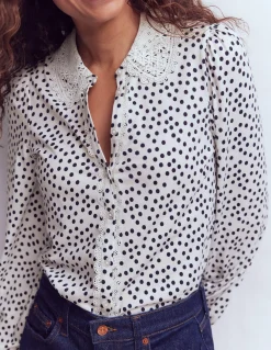 Blouse avec col en dentelle