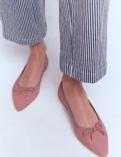 Chaussures plates à bout pointu et semelles souples