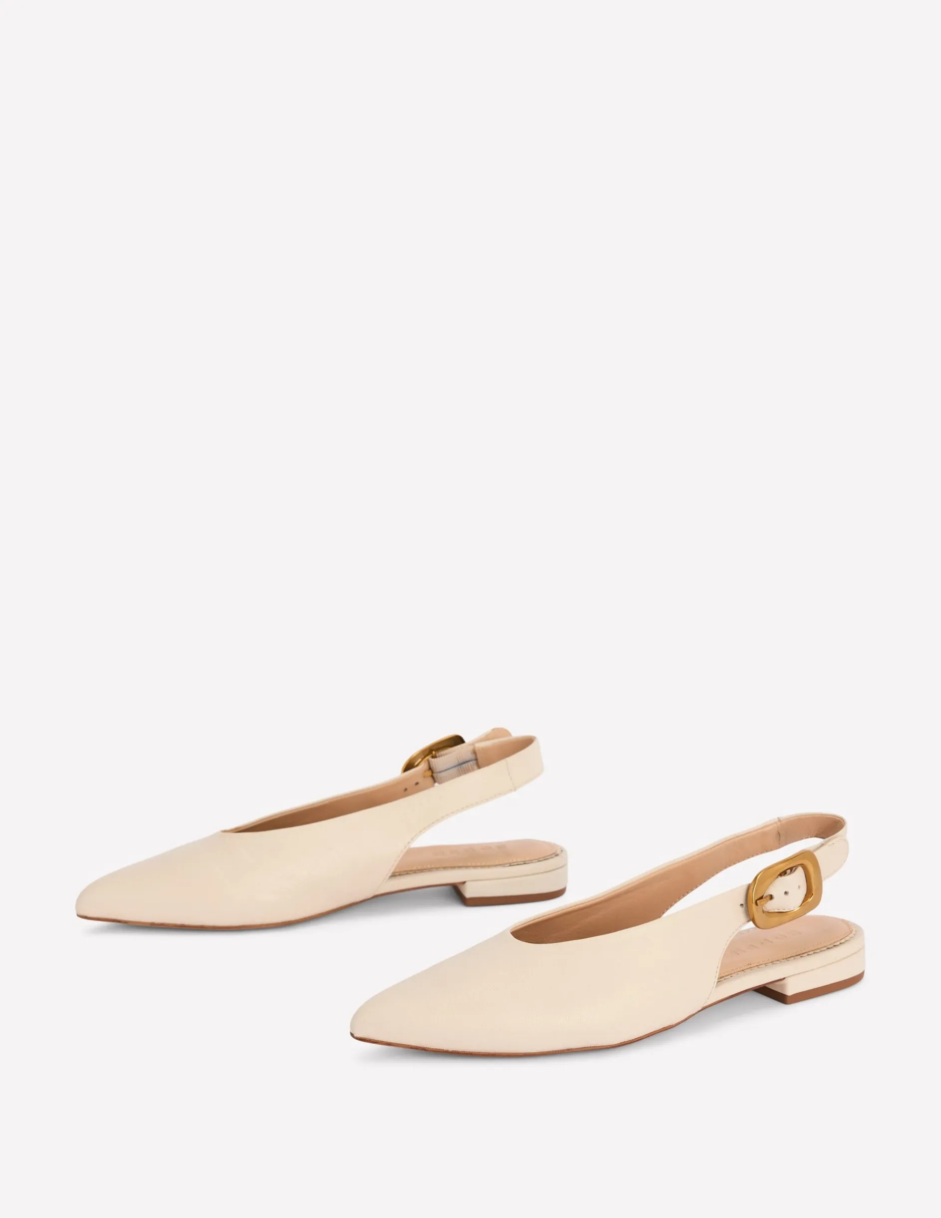 Chaussures plates couvrantes à bout pointu