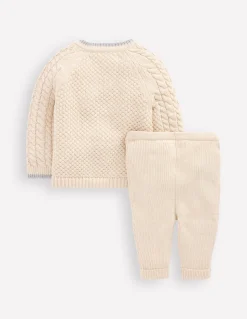 Ensemble en maille torsadée