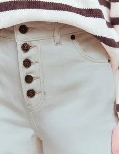 Jean droit à boutons apparents