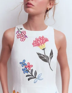 Robe courte habillée en lin