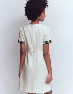 Robe courte trapèze à détails