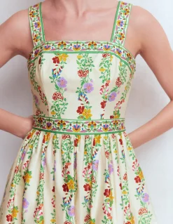 Robe de cérémonie à col carré