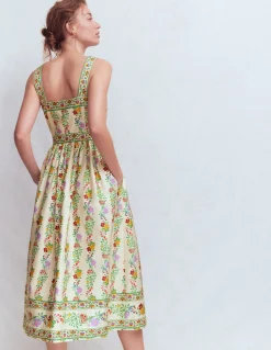 Robe de cérémonie à col carré