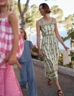 Robe de cérémonie à col carré