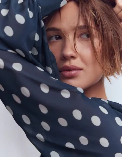 Robe de cérémonie à col montant