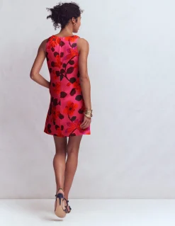 Robe droite intemporelle