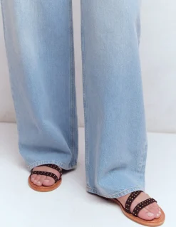 Sandales asymétriques