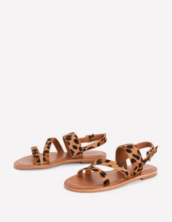 Sandales asymétriques