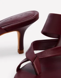 Sandales façon tongs à petits talons