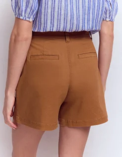 Short chino