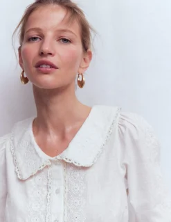 Top à manches courtes et col élégant