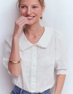 Top à manches courtes et col élégant