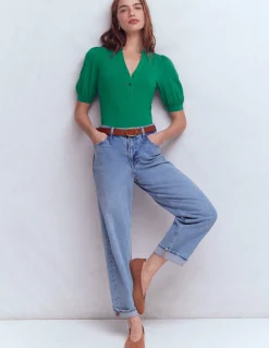 Top à manches courtes et col tunisien ouvert