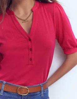 Top à manches courtes et col tunisien ouvert