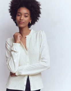 Top boutonné ultra-doux à smocks