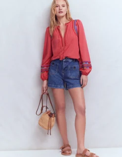 Top brodé à col cranté