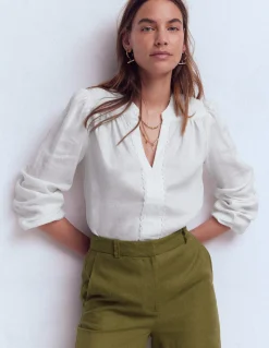 Top en lin à détails intégrés