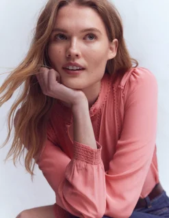 Top Rhéa en soie à détails