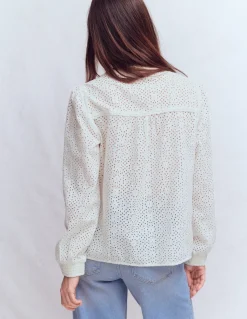 Top Rhea à détails en broderie anglaise