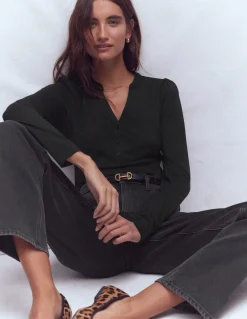 Top ultra-doux à col tunisien ouvert