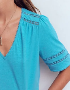 T-shirt Poppy col V à détails